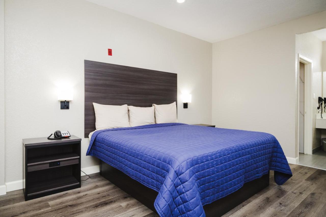 Winchester Inn And Suites Humble/Iah/North Houston Extérieur photo